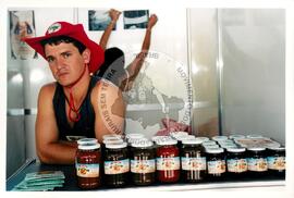 Semana Nacional de Cultura Brasileira e Reforma Agrária (Rio de Janeiro-RJ, 18 mar. 2002) [fotografia] / Fotógrafo(a) : Luciney Martins. -- Ref.: BR-SPMST_MST-SN-CIN_AMP_001821-013644-NDT.