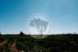 Visita a acampamento do MST [sem identificação] (Espírito Santo, [sem data]) [fotografia] / Fotógrafo(a) : Arquivo MST. -- Ref.: BR-SPMST_MST-SN-CIN_AMP_000006-000043-ACP.