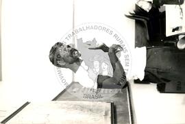 Encontro Nacional do MST, 1o (Goiás, 23 set. 1982) [fotografia] / Fotógrafo(a) : Flademir Araújo. -- Ref.: BR-SPMST_MST-SN-CIN_AMP_000963-007644-ENC.