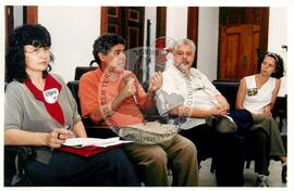 Semana Nacional de Cultura Brasileira e Reforma Agrária (Rio de Janeiro-RJ, 18 mar. 2002) [fotografia] / Fotógrafo(a) : Luciney Martins. -- Ref.: BR-SPMST_MST-SN-CIN_AMP_001823-013779-NDT.