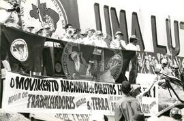 Acampamento "Teodoro Sampaio" do MST (São Paulo (Estado), 1996) [fotografia] / Fotógrafo(a) : Arquivo MST. -- Ref.: BR-SPMST_MST-SN-CIN_AMP_000044-000173-ACP.