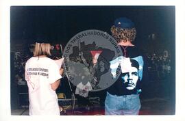 Encontro de Jovens do MST, na Ucicamp, 2o (Campinas-SP, 18 fev. 2000) [fotografia] / Fotógrafo(a) : Milene Medeiros. -- Ref.: BR-SPMST_MST-SN-CIN_AMP_000899-006437-ENJ.