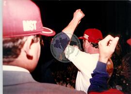Chegada da Marcha Naciona à Brasília (Brasília-DF, 17 abr. 1997) [fotografia] / Fotógrafo(a) : Douglas Mansur. -- Ref.: BR-SPMST_MST-SN-CIN_AMP_001398-011086-MAC.