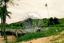 Acampamento do MST (Mimoso-ES, [sem data]) [fotografia] / Fotógrafo(a) : [sem autoria]. -- Ref.: BR-SPMST_MST-SN-CIN_AMP_000005-000016-ACP.