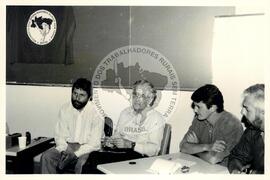 Reunião da Direção Nacional (São Paulo (Estado), jul. 1997) [fotografia] / Fotógrafo(a) : Arquivo MST. -- Ref.: BR-SPMST_MST-SN-CIN_AMP_000945-007448-ENC.