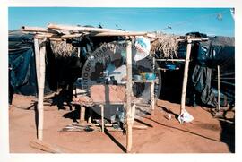 Acampamento do MST [sem identificação] (Promissão-SP, [sem data]) [fotografia] / Fotógrafo(a) : Douglas Mansur. -- Ref.: BR-SPMST_MST-SN-CIN_AMP_000056-000515-ACP.