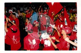 Encontro de Jovens do MST, na Ucicamp, 2o (Campinas-SP, 18 fev. 2000) [fotografia] / Fotógrafo(a) : Milene Medeiros. -- Ref.: BR-SPMST_MST-SN-CIN_AMP_000900-006560-ENJ.