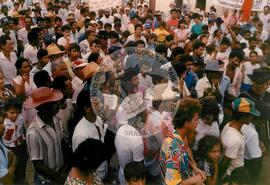 Manifestação 1º de Maio (Teixeira de Freitas-BA, 01 mai. 1987) [fotografia] / Fotógrafo(a) : [sem autoria]. -- Ref.: BR-SPMST_MST-SN-CIN_AMP_000503-002892-AMT.