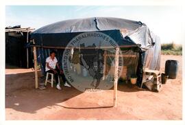 Acampamento "Guarantã" (São Paulo (Estado), jul. 1998) [fotografia] / Fotógrafo(a) : Douglas Mansur. -- Ref.: BR-SPMST_MST-SN-CIN_AMP_000045-000179-ACP.