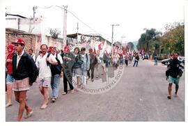 Marcha Popular pelo Brasil (Juíz de Fora-MG, [sem data]) [fotografia] / Fotógrafo(a) : Douglas Mansur. -- Ref.: BR-SPMST_MST-SN-CIN_AMP_001412-011381-MAC.