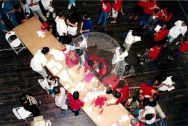 Encontro de Jovens do MST, na Ucicamp, 3o (Campinas-SP, 14 fev. 2001) [fotografia] / Fotógrafo(a) : Michelle Cafaldo. -- Ref.: BR-SPMST_MST-SN-CIN_AMP_000905-006802-ENJ.