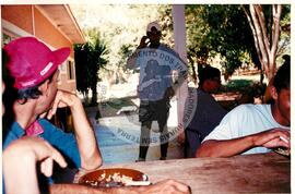 Oficina de Rádio (Pontal de Parapanema-SP, 30 jul. 2001) [fotografia] / Fotógrafo(a) : Mineirinho. -- Ref.: BR-SPMST_MST-SN-CIN_AMP_000693-003979-ARV.