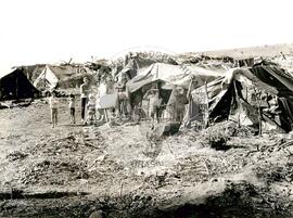 Acampamento "Palmeiras das Missões" do MST (Rio Grande do Sul, set. 1989) [fotografia] / Fotógrafo(a) : Volnei Manfron. -- Ref.: BR-SPMST_MST-SN-CIN_AMP_000085-000679-ACP.