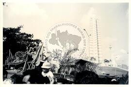 Mobilização pelo 1º de Maio (Cuba, [sem data]) [fotografia] / Fotógrafo(a) : Arquivo MST. -- Ref.: BR-SPMST_MST-SN-CIN_AMP_001044-008431-RIT.