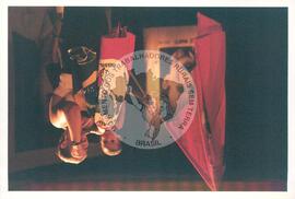 Semana Nacional de Cultura Brasileira e Reforma Agrária (Rio de Janeiro-RJ, 18 mar. 2002) [fotografia] / Fotógrafo(a) : Luciney Martins. -- Ref.: BR-SPMST_MST-SN-CIN_AMP_001815-013316-NDT.