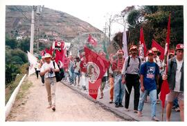 Marcha Popular pelo Brasil (Juíz de Fora-MG, [sem data]) [fotografia] / Fotógrafo(a) : Douglas Mansur. -- Ref.: BR-SPMST_MST-SN-CIN_AMP_001412-011390-MAC.
