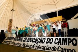 Seminário Nacional sobre Educação no Campo (Brasília-DF, 26 nov. 2002) [fotografia] / Fotógrafo(a) : Nivaldo Honório. -- Ref.: BR-SPMST_MST-SN-CIN_AMP_000113-000786-ACS.