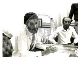 Audiência com o Ministro Dante Oliveira (Brasília-DF, 17 jun. 1986) [fotografia] / Fotógrafo(a) : Edson G. Silva ; Valéria Costa ; Leandro Abreu. -- Ref.: BR-SPMST_MST-SN-CIN_AMP_000619-003491-ARV.