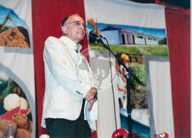 Emir Sader [sociólogo , professor] (Brasil, [sem data]) [fotografia] / Fotógrafo(a) : Douglas Mansur. -- Ref.: BR-SPMST_MST-SN-CIN_AMP_001513-011962-PER.