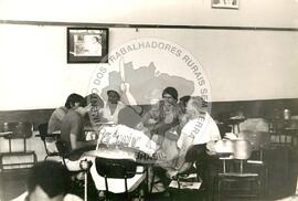 Encontro Nacional do MST, 1o (Goiás, 23 set. 1982) [fotografia] / Fotógrafo(a) : Flademir Araújo. -- Ref.: BR-SPMST_MST-SN-CIN_AMP_000963-007642-ENC.