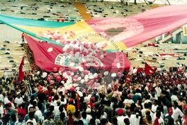 Encontro de Jovens do MST, na Ucicamp, 3o (Campinas-SP, 14 fev. 2001) [fotografia] / Fotógrafo(a) : Paulo Augusto. -- Ref.: BR-SPMST_MST-SN-CIN_AMP_000901-006605-ENJ.