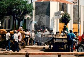 Caminhada (Promissão -SP, ago. 1992) [fotografia] / Fotógrafo(a) : Arquivo MST. -- Ref.: BR-SPMST_MST-SN-CIN_AMP_001420-011462-MAC.