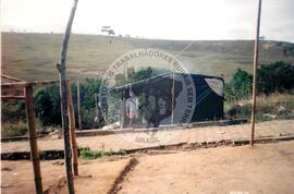 Acampamento "Zumbi dos Palmares" do MST (São Mateus-ES, mai. 1999) [fotografia] / Fotógrafo(a) : Arquivo MST. -- Ref.: BR-SPMST_MST-SN-CIN_AMP_000002-000005-ACP.