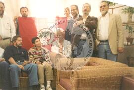 Encontro de Diolinda com personalidades no presídio Carandiru (São Paulo-SP, nov. 1995) [fotografia] / Fotógrafo(a) : [sem autoria] ; Renata Jubram. -- Ref.: BR-SPMST_MST-SN-CIN_AMP_000670-003798-ARV.