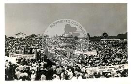 Romaria da Terra (Paraná, 27 jul. 1988) [fotografia] / Fotógrafo(a) : Douglas Mansur. -- Ref.: BR-SPMST_MST-SN-CIN_AMP_001969-015069-SPR.