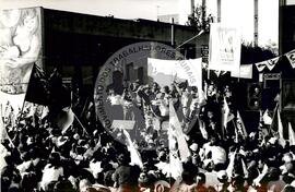 Manifestação pela Reforma Agrária (Santa Catarina, 1994) [fotografia] / Fotógrafo(a) : Olavo Ramos. -- Ref.: BR-SPMST_MST-SN-CIN_AMP_000485-002823-AMT.