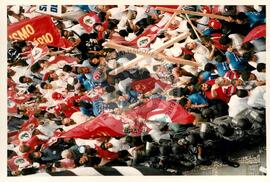 Mobilização (São Paulo-SP, 17 abr. 1988) [fotografia] / Fotógrafo(a) : Douglas Mansur. -- Ref.: BR-SPMST_MST-SN-CIN_AMP_000373-001867-AMT.