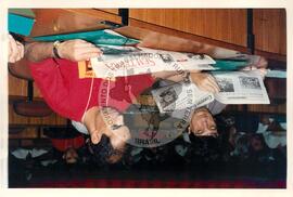 Consulta Popular (Itaci-SP, 08 dez. 1997) [fotografia] / Fotógrafo(a) : Douglas Mansur. -- Ref.: BR-SPMST_MST-SN-CIN_AMP_001950-014745-SPR.