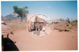 Intercâmbio com a UNAC (Moçambique, ago. 2000) [fotografia] / Fotógrafo(a) : Arquivo MST. -- Ref.: BR-SPMST_MST-SN-CIN_AMP_001092-008844-RIT.