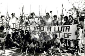 Manifestações diversas (Brasília-DF, [sem data]) [fotografia] / Fotógrafo(a) : Franisca Montejo ; Douglas Mansur ; [sem autoria]. -- Ref.: BR-SPMST_MST-SN-CIN_AMP_000590-003401-AMT.