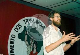 Edgard Kolling (Brasil, [sem data]) [fotografia] / Fotógrafo(a) : Arquivo MST ; Bernardo Flauzano ; Douglas Mansur ; Francisca Montejo ; Verinha. -- Ref.: BR-SPMST_MST-SN-CIN_AMP_001204-010351-LID.