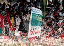 Manifestação pró Impechment - UNE E CUT (São Paulo (Estado), 25 ago. 1992) [fotografia] / Fotógrafo(a) : Juan Pezzeto. -- Ref.: BR-SPMST_MST-SN-CIN_AMP_000384-002107-AMT.