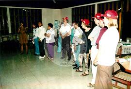 Márcia e Rosana em Encontro de Sistematização de Epxeriências (Nicarágua, 22 jun. 2002) [fotografia] / Fotógrafo(a) : Arquivo MST. -- Ref.: BR-SPMST_MST-SN-CIN_AMP_001053-008503-RIT.