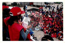 Acampamento "Nova Canudos" do MST (Porto Feliz-SP, fev. 1999) [fotografia] / Fotógrafo(a) : Douglas Mansur. -- Ref.: BR-SPMST_MST-SN-CIN_AMP_000047-000331-ACP.