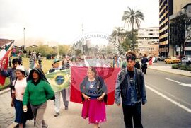 Manifestação contra a ALCA (Equador, 24 out. 2002) [fotografia] / Fotógrafo(a) : Marta (MG). -- Ref.: BR-SPMST_MST-SN-CIN_AMP_001078-008721-RIT.
