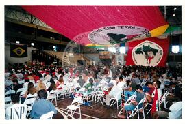 Encontro de Jovens do MST, na Ucicamp, 3o (Campinas-SP, 14 fev. 2001) [fotografia] / Fotógrafo(a) : Douglas Mansur. -- Ref.: BR-SPMST_MST-SN-CIN_AMP_000907-006952-ENJ.