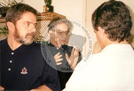 Encontro de Diolinda com personalidades no presídio Carandiru (São Paulo-SP, nov. 1995) [fotografia] / Fotógrafo(a) : [sem autoria] ; Renata Jubram. -- Ref.: BR-SPMST_MST-SN-CIN_AMP_000670-003783-ARV.
