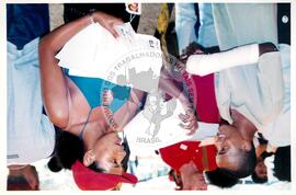 Encontro Estadual de Jovens do Campo e da Cidade, 1o (Vitória-ES, ago. 2002) [fotografia] / Fotógrafo(a) : Leticia Barqueta. -- Ref.: BR-SPMST_MST-SN-CIN_AMP_001916-014302-SJM.