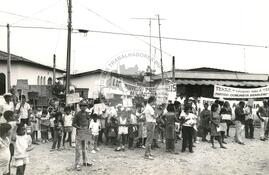 Protestos contra a prisão de posseiros (Sete Barras-SP, jul. 1987) [fotografia] / Fotógrafo(a) : Arquivo MST. -- Ref.: BR-SPMST_MST-SN-CIN_AMP_000370-001785-AMT.