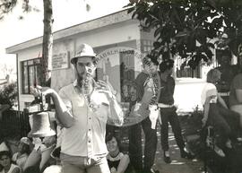 Protesto em Frente à Secretaria do Estado da Reforma Agrária (Curitiba-PR, ago. 1986) [fotografia] / Fotógrafo(a) : Arnaldo Alves. -- Ref.: BR-SPMST_MST-SN-CIN_AMP_000440-002553-AMT.