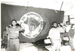 Encontro Nacional, 7o (Salvador-BA, dez. 1992) [fotografia] / Fotógrafo(a) : Douglas Mansur. -- Ref.: BR-SPMST_MST-SN-CIN_AMP_000994-007778-ENC.