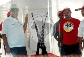 Delegação do MST em Cuba - 40º Aniversário da ANAP (Cuba, 15 mai. 1999) [fotografia] / Fotógrafo(a) : Nilton Viana. -- Ref.: BR-SPMST_MST-SN-CIN_AMP_001042-008304-RIT.