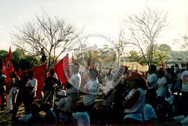 Congresso Nacional do MST, 3o (Distrito Federal (Brasil), 25 jul. 1995) [fotografia] / Fotógrafo(a) : Débora Lerrer. -- Ref.: BR-SPMST_MST-SN-CIN_AMP_000710-004497-CGR.