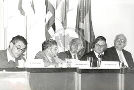 Tribunal Internacional - Julgamento dos massacres ([sem local], [sem data]) [fotografia] / Fotógrafo(a) : Francisca P. Montejo. -- Ref.: BR-SPMST_MST-SN-CIN_AMP_001147-009676-RIT.