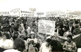 Romaria da Terra, 3a (Ponte Serrada-SC, 11 set. 1988) [fotografia] / Fotógrafo(a) : Paulo (PJ-Rio do Sul). -- Ref.: BR-SPMST_MST-SN-CIN_AMP_001962-015027-SPR.