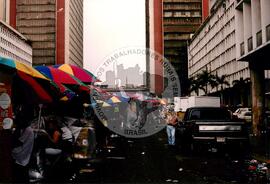 Preparação do evento assist./saude na Plaza Caracas (Caracas (Venezuela), [sem data]) [fotografia] / Fotógrafo(a) : Arquivo JST. -- Ref.: BR-SPMST_MST-SN-CIN_AMP_001081-008738-RIT.
